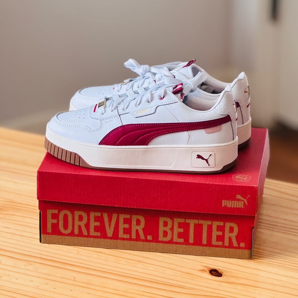 Puma White and Red Sneakers - Picture 2 of 5